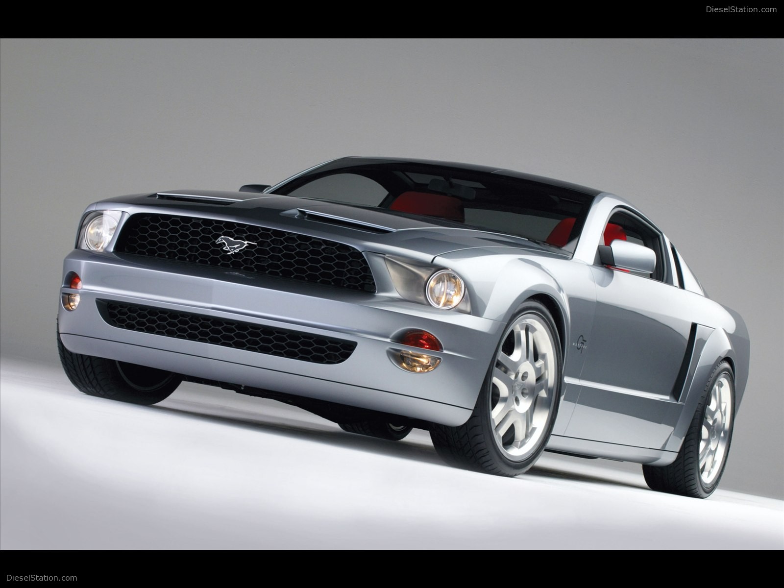 Ford Mustang GT Concept (2004)